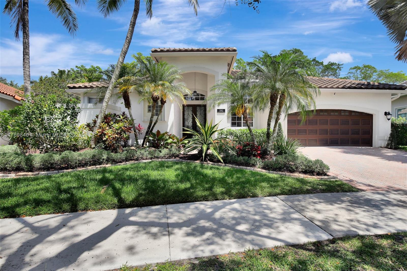 3082 Lakewood Cir