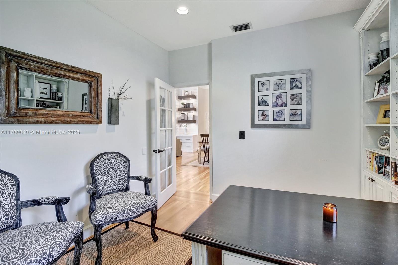 3082 Lakewood Cir