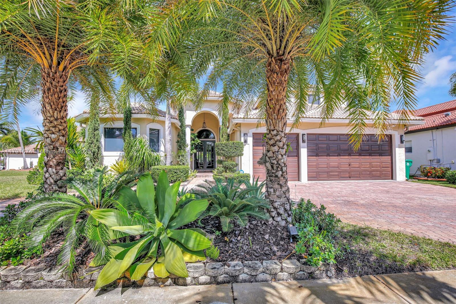 3260 SW 189th Ave