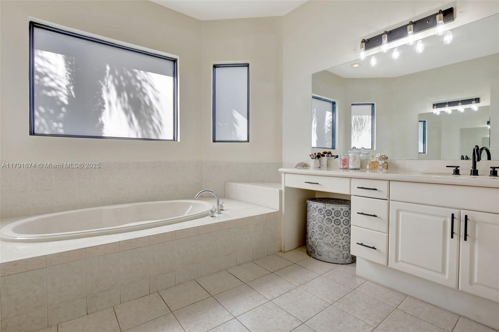 3260 SW 189th Ave