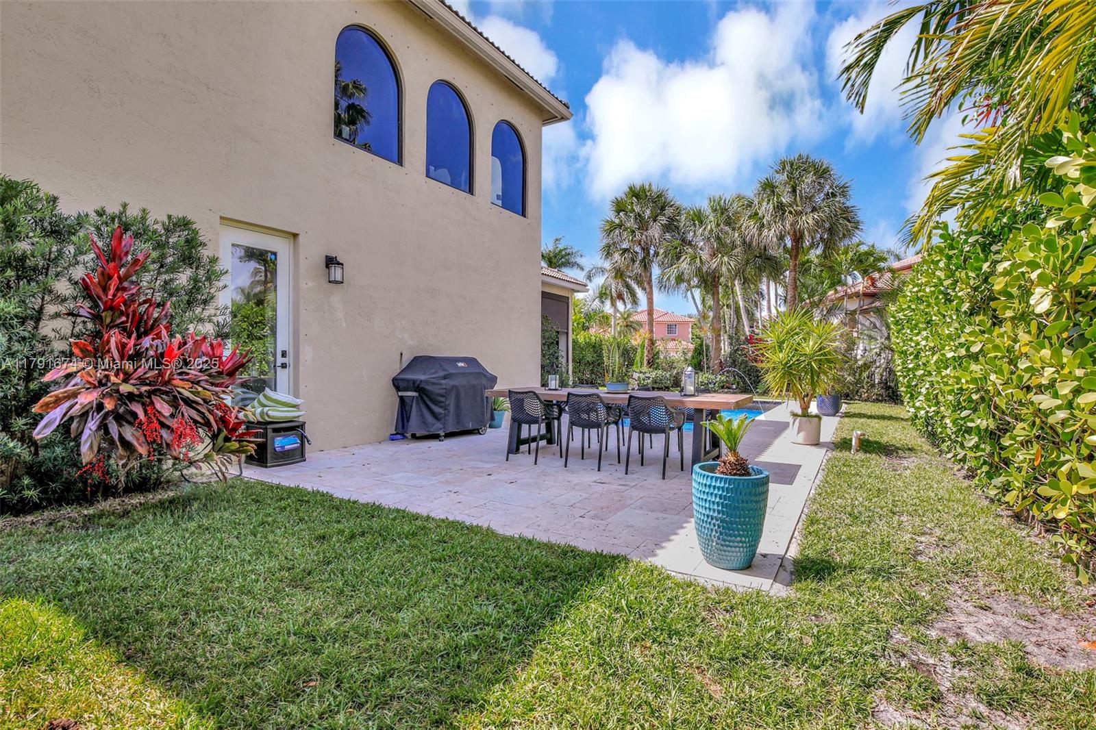 3260 SW 189th Ave