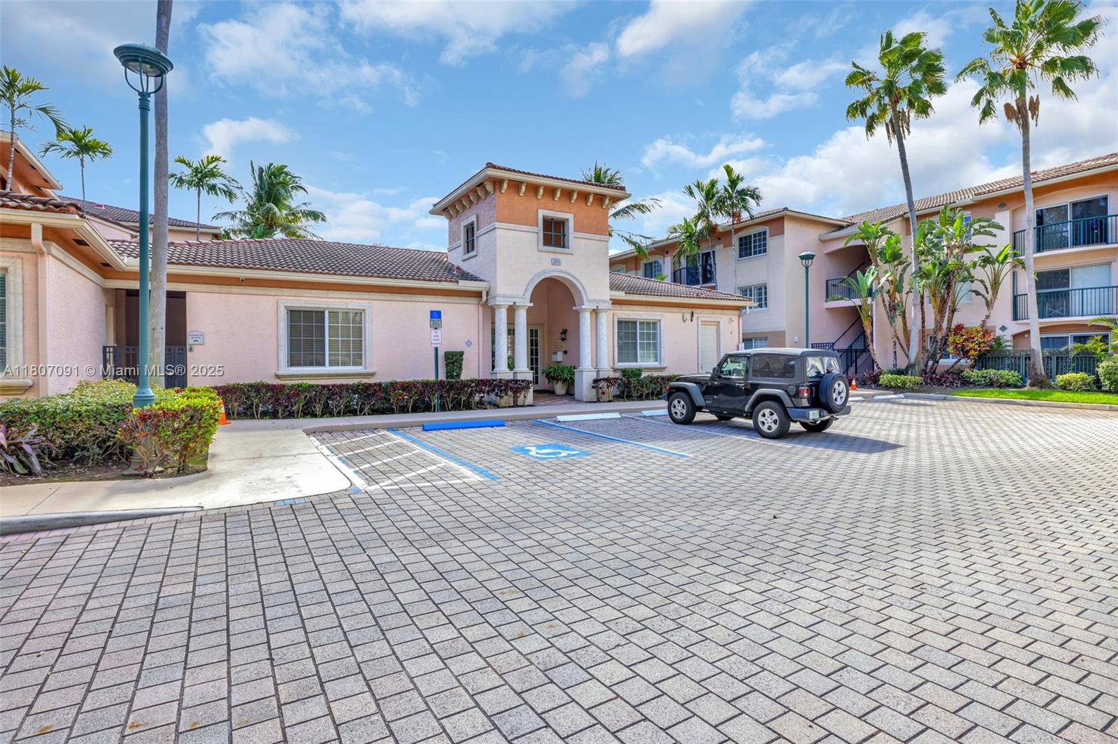 2107 SE 10th Ave # 823