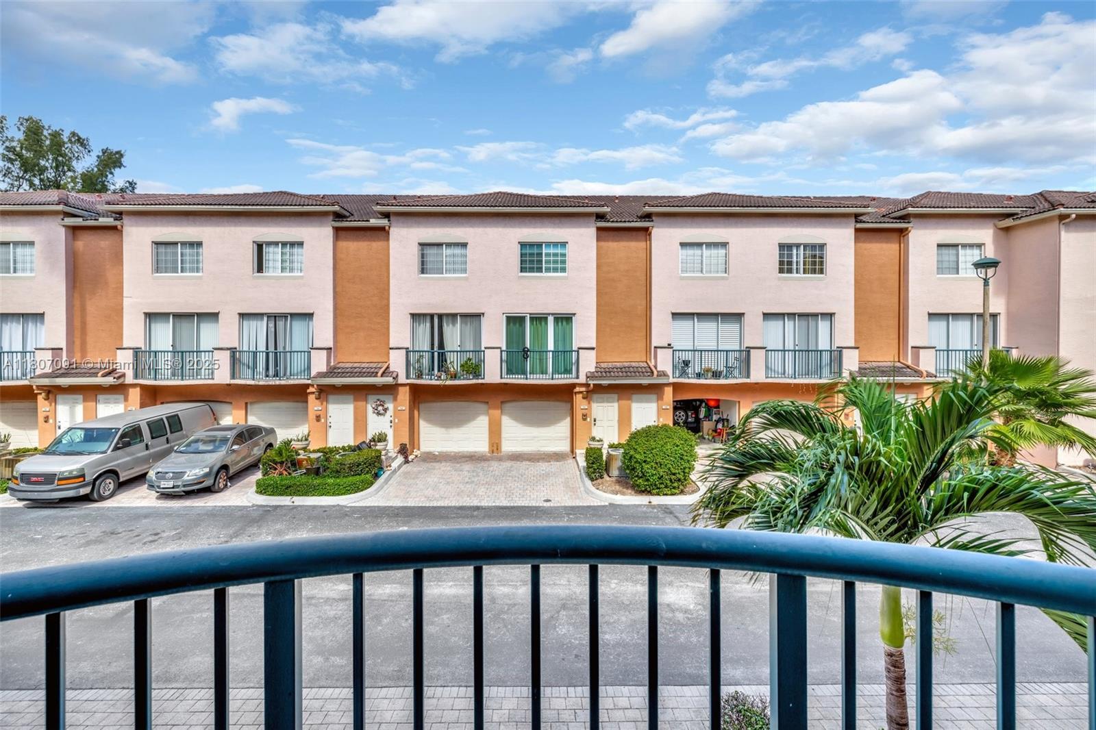 2107 SE 10th Ave # 823