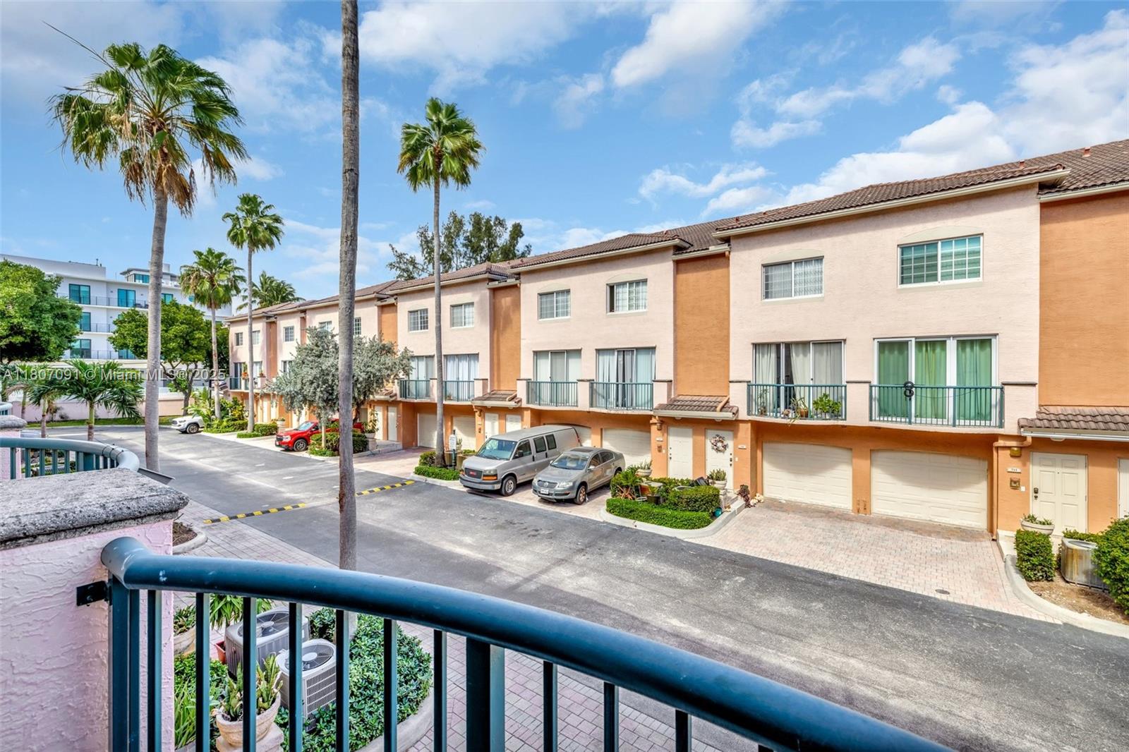 2107 SE 10th Ave # 823