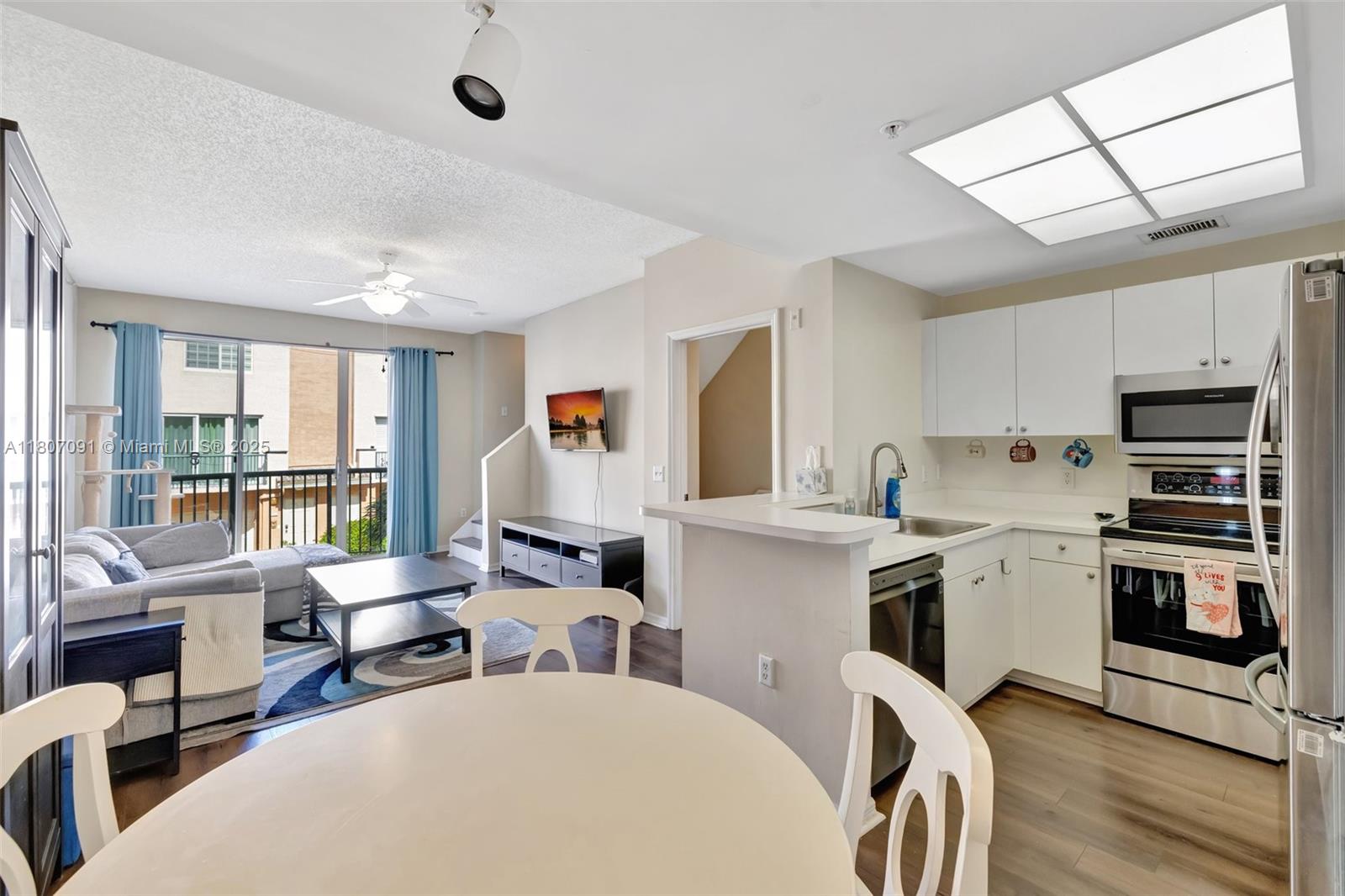 2107 SE 10th Ave # 823