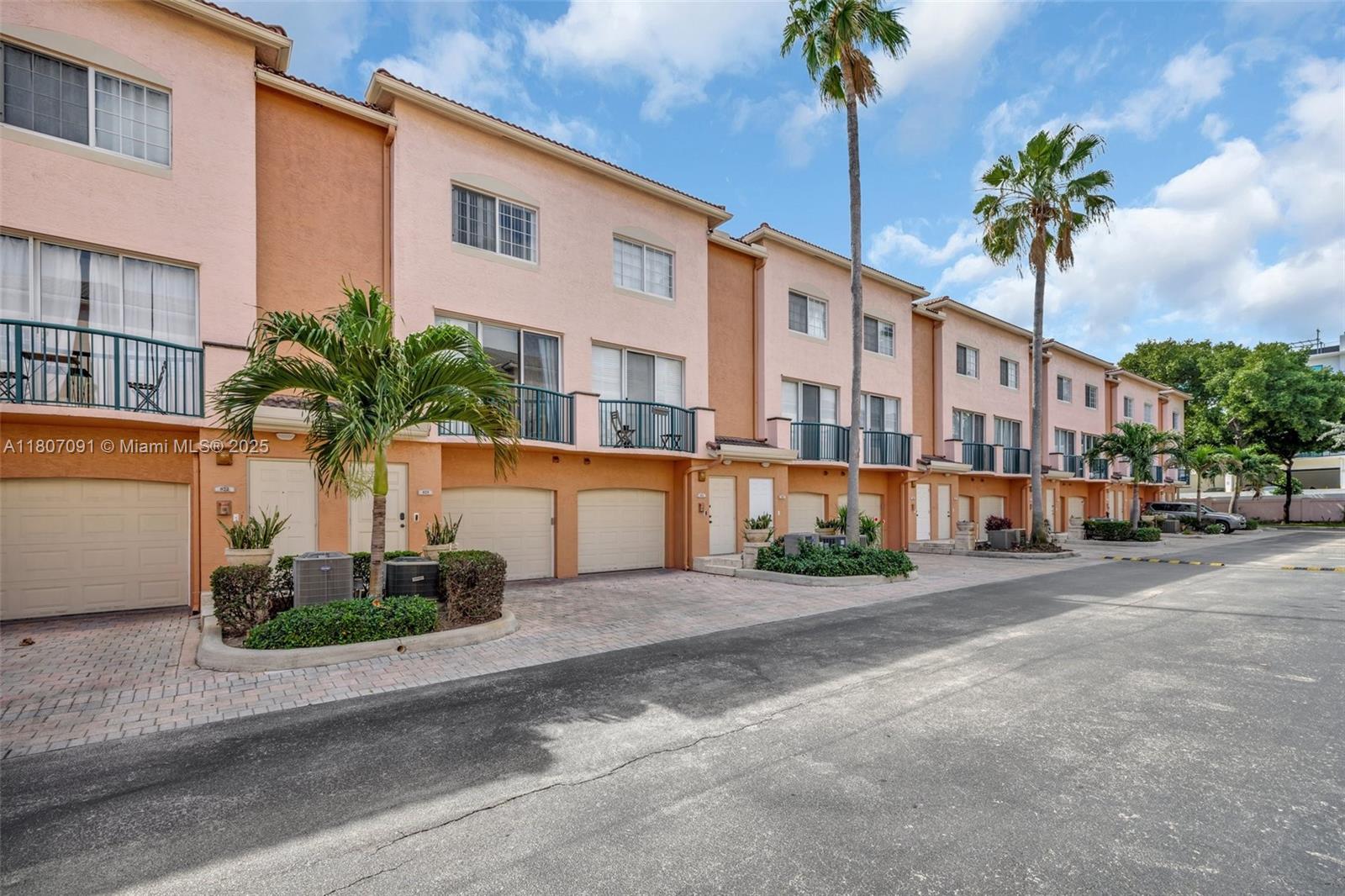 2107 SE 10th Ave # 823