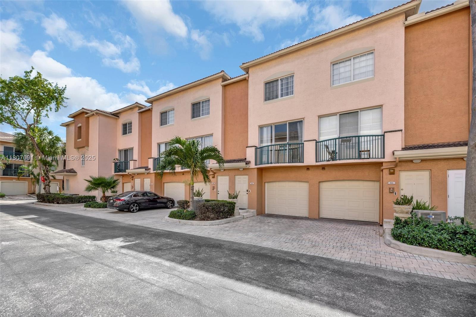 2107 SE 10th Ave # 823