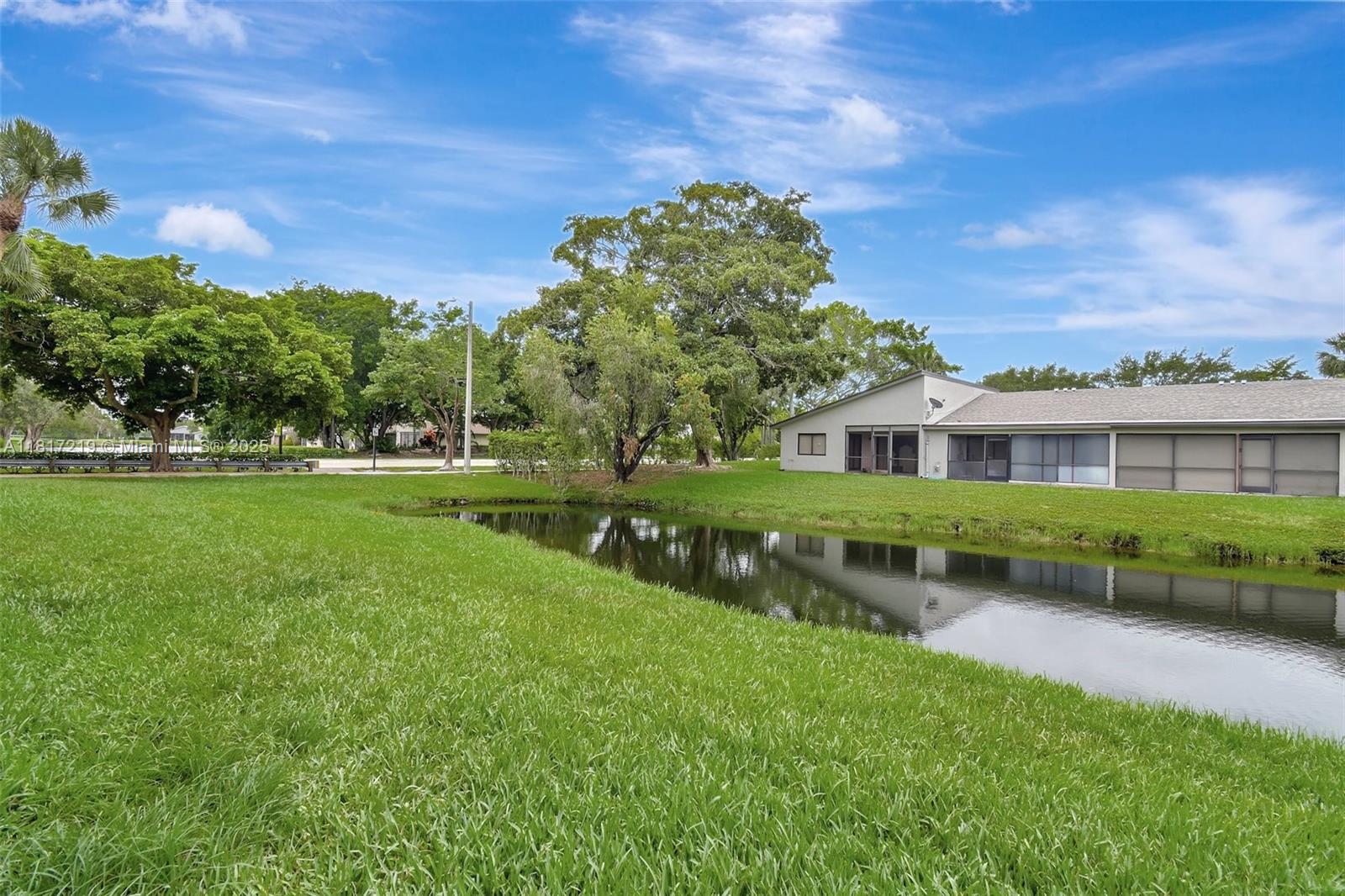 441 Lakeview Dr # 103
