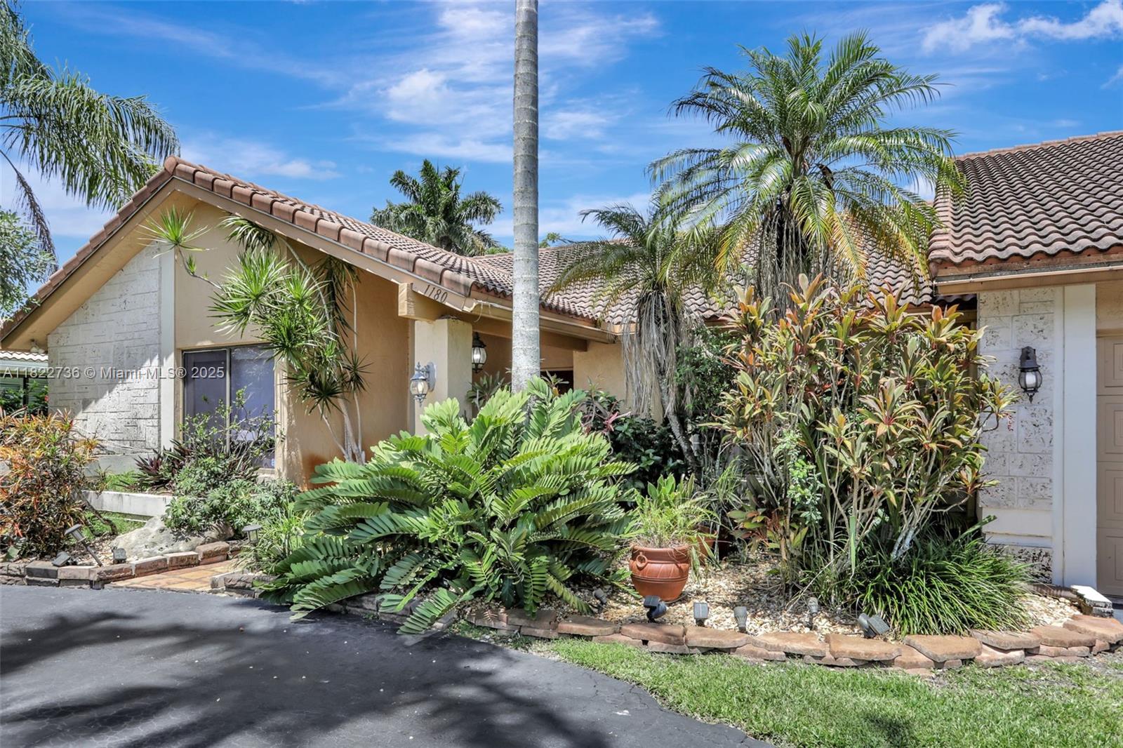 1180 NW 100th Way