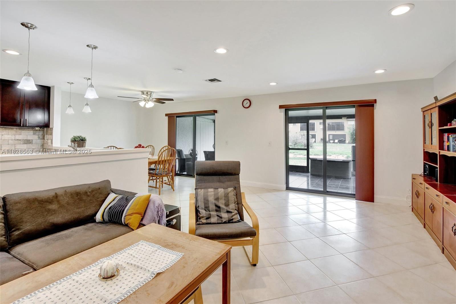 9081 NW 45th St