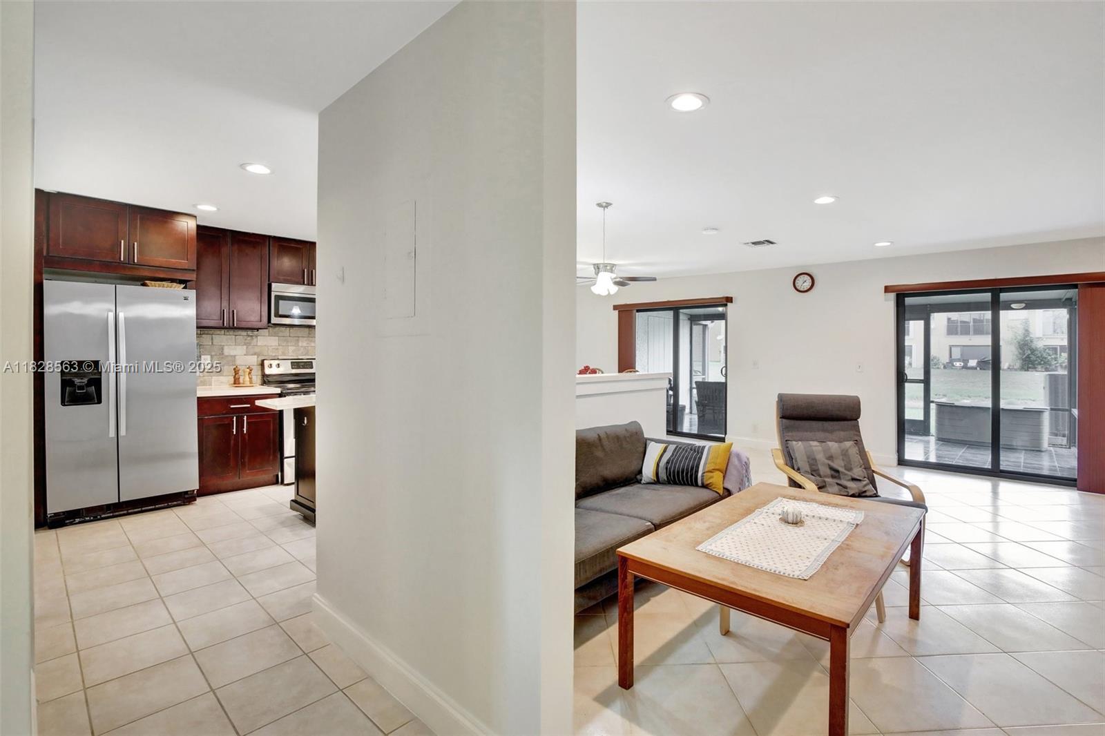 9081 NW 45th St
