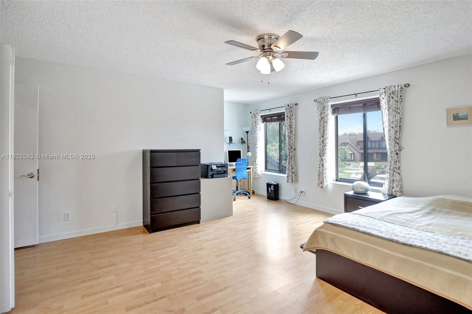 9081 NW 45th St