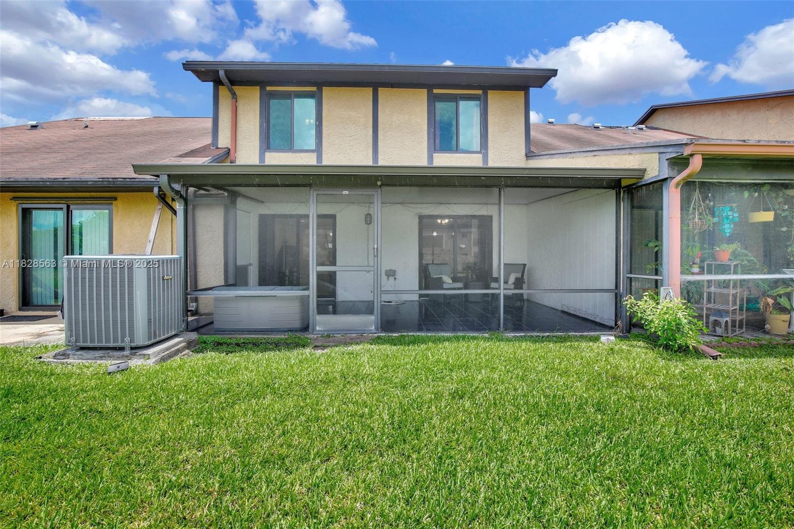 9081 NW 45th St