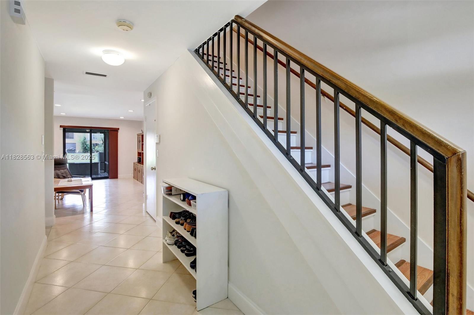 9081 NW 45th St
