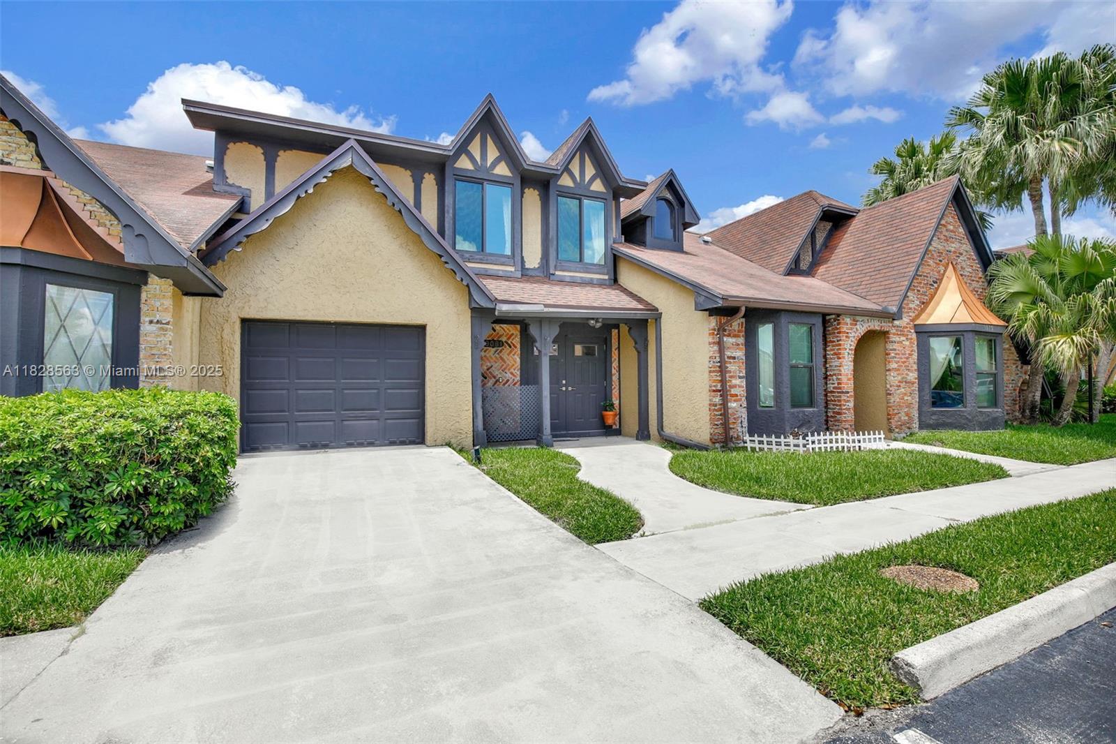 9081 NW 45th St