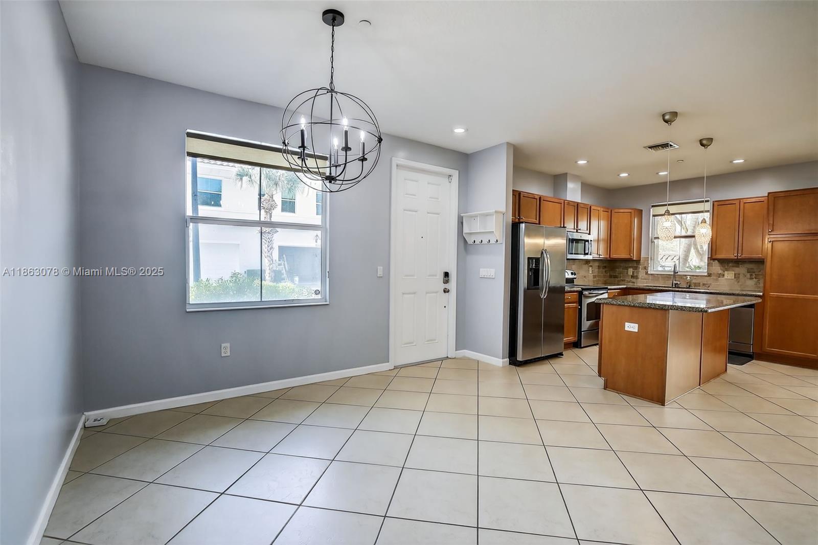 2938 St Thomas Dr