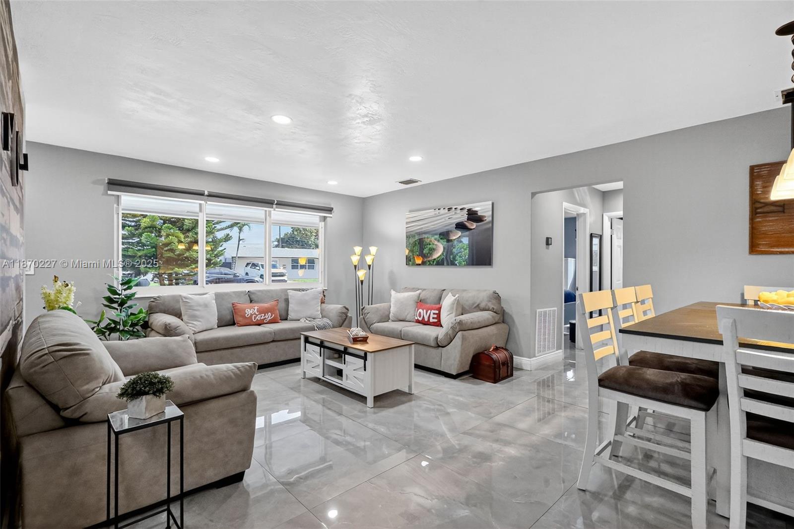 8210 NW 10th St