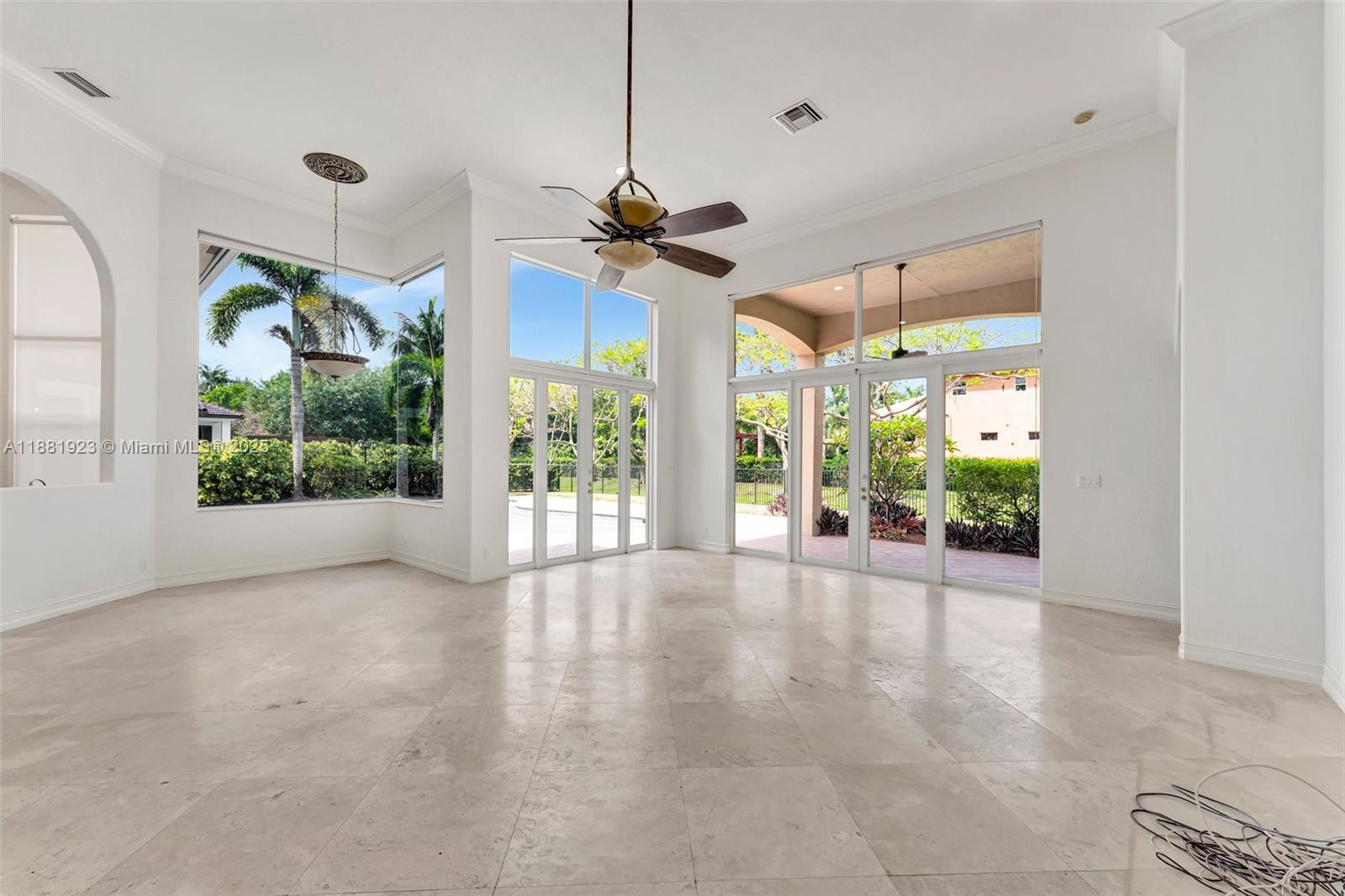 3203 W Stonebrook Cir
