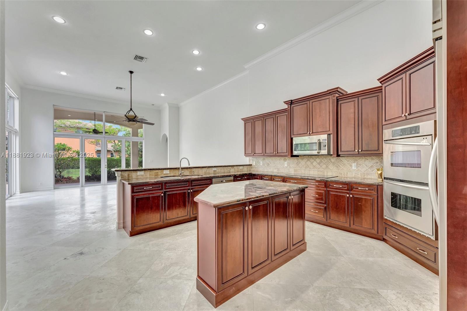 3203 W Stonebrook Cir