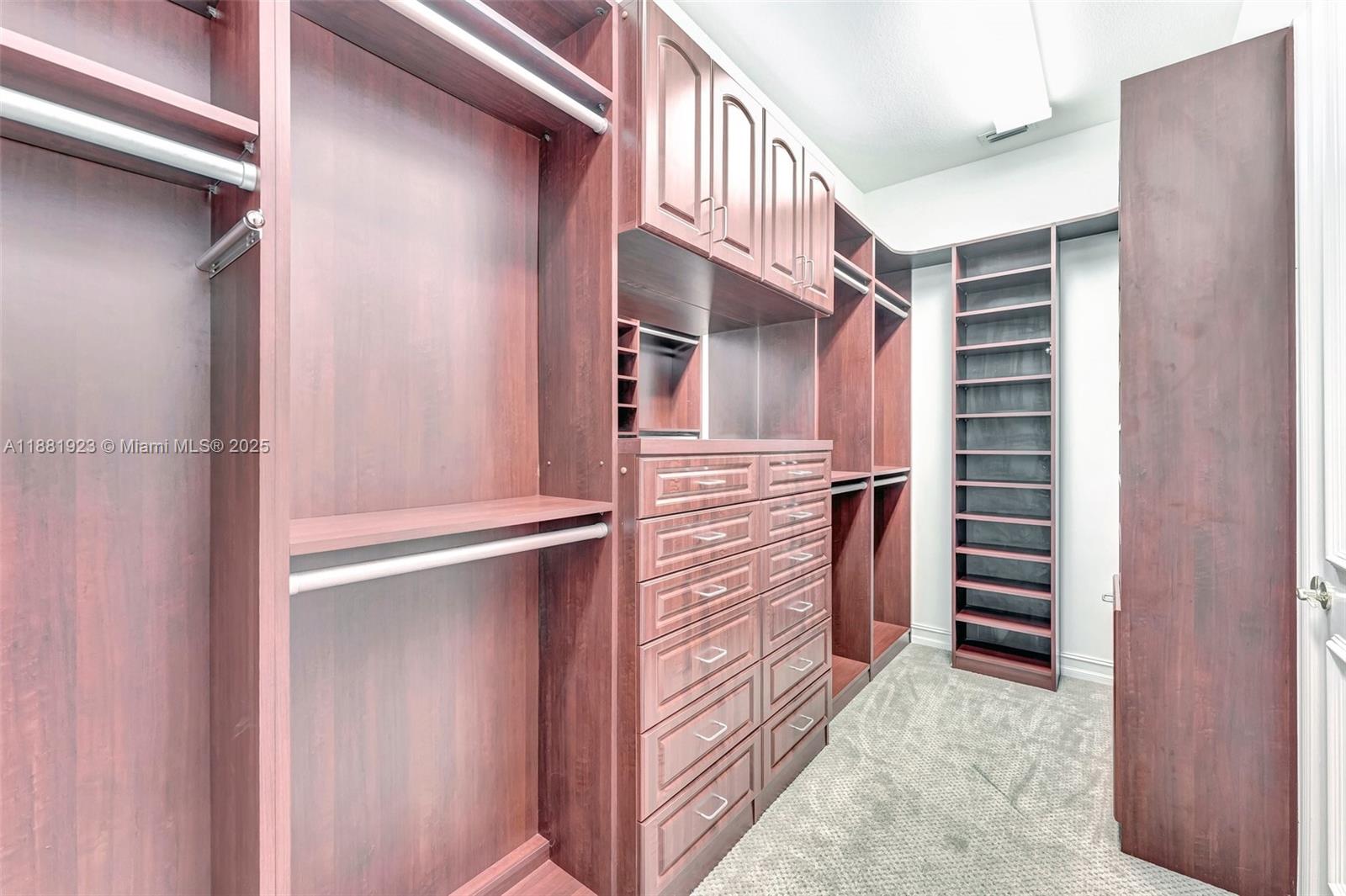 3203 W Stonebrook Cir