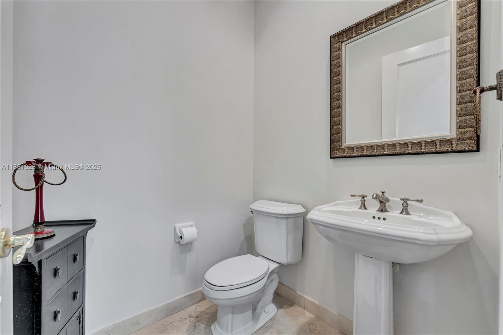 3203 W Stonebrook Cir