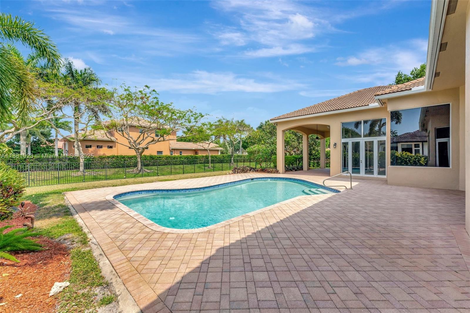 3203 W Stonebrook Cir