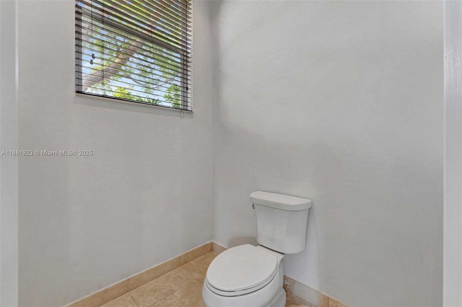 3203 W Stonebrook Cir