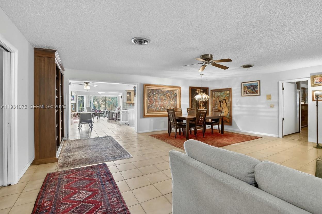1051 W Tropical Way