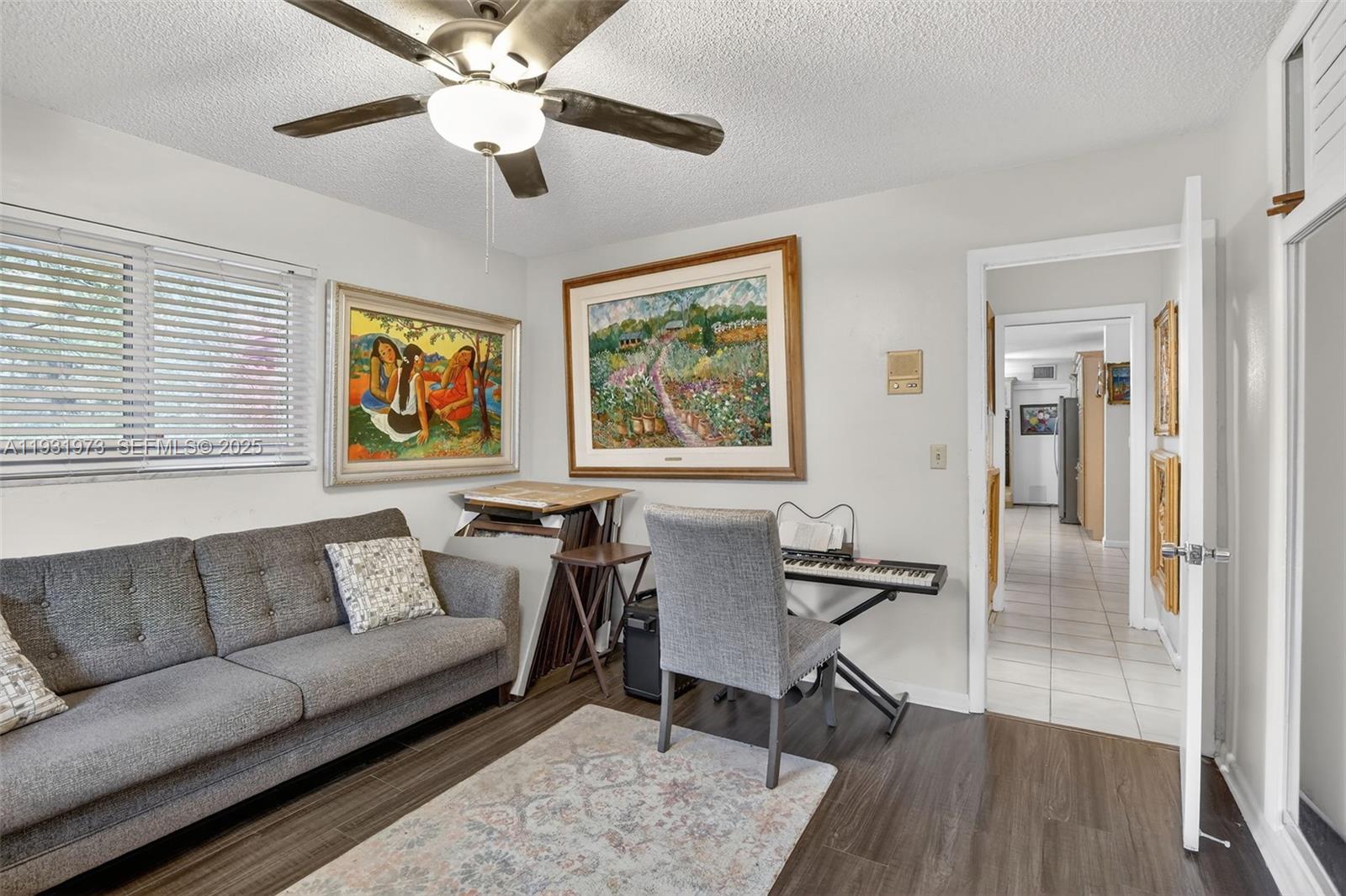 1051 W Tropical Way