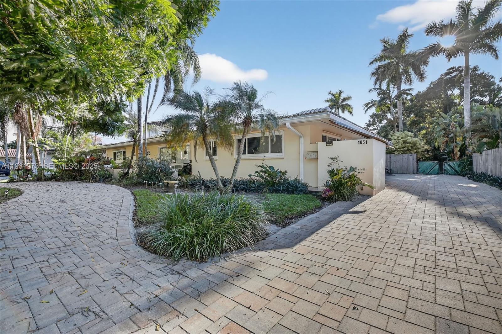 1051 W Tropical Way
