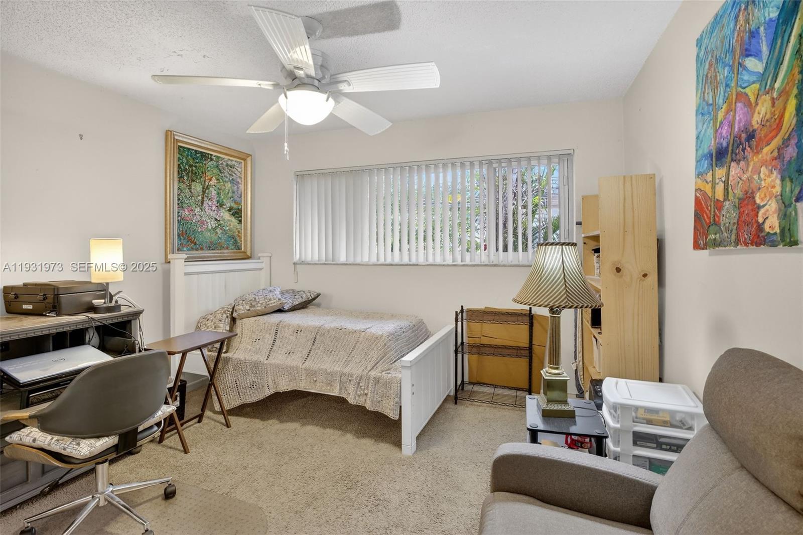 1051 W Tropical Way