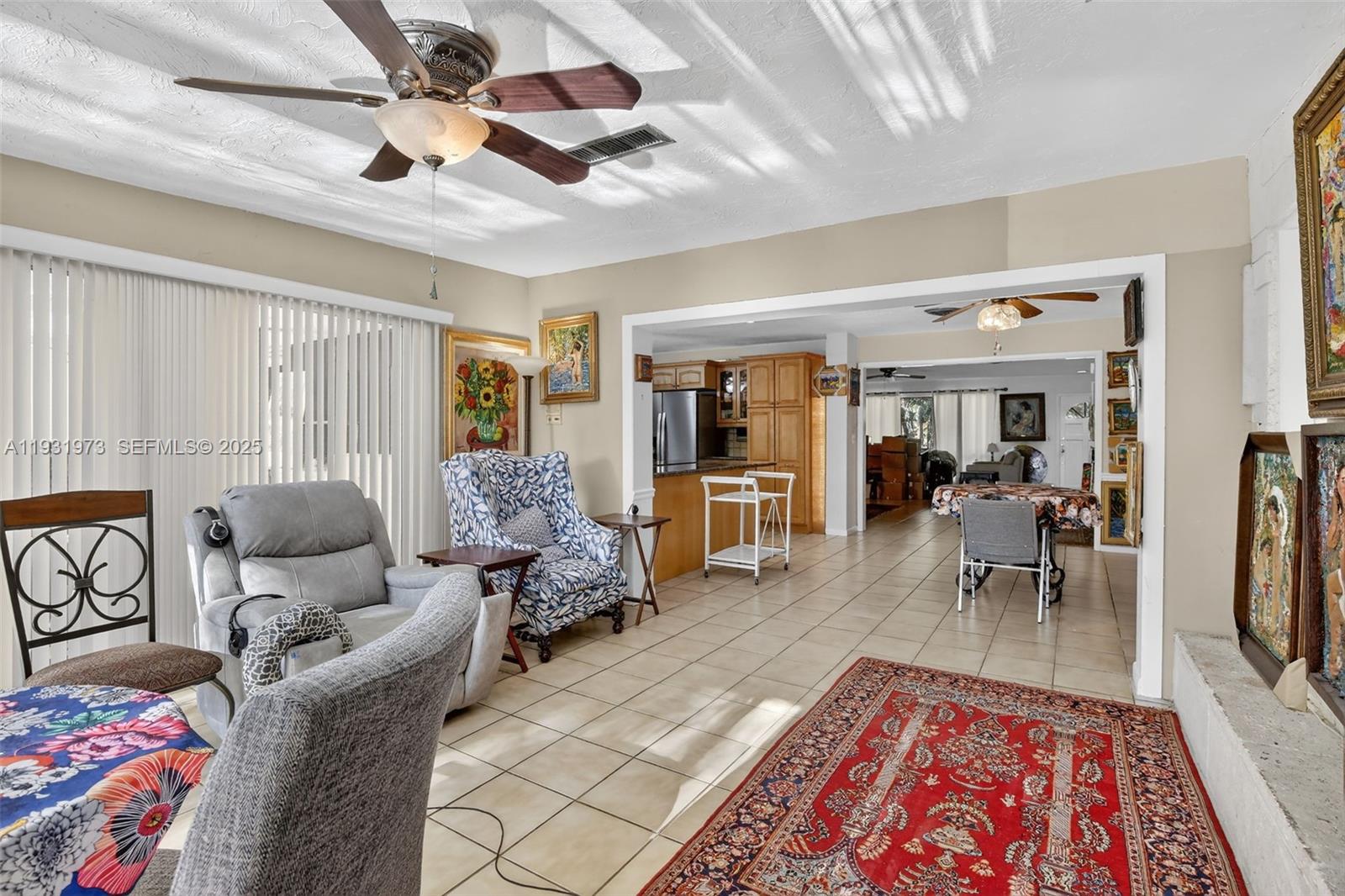 1051 W Tropical Way