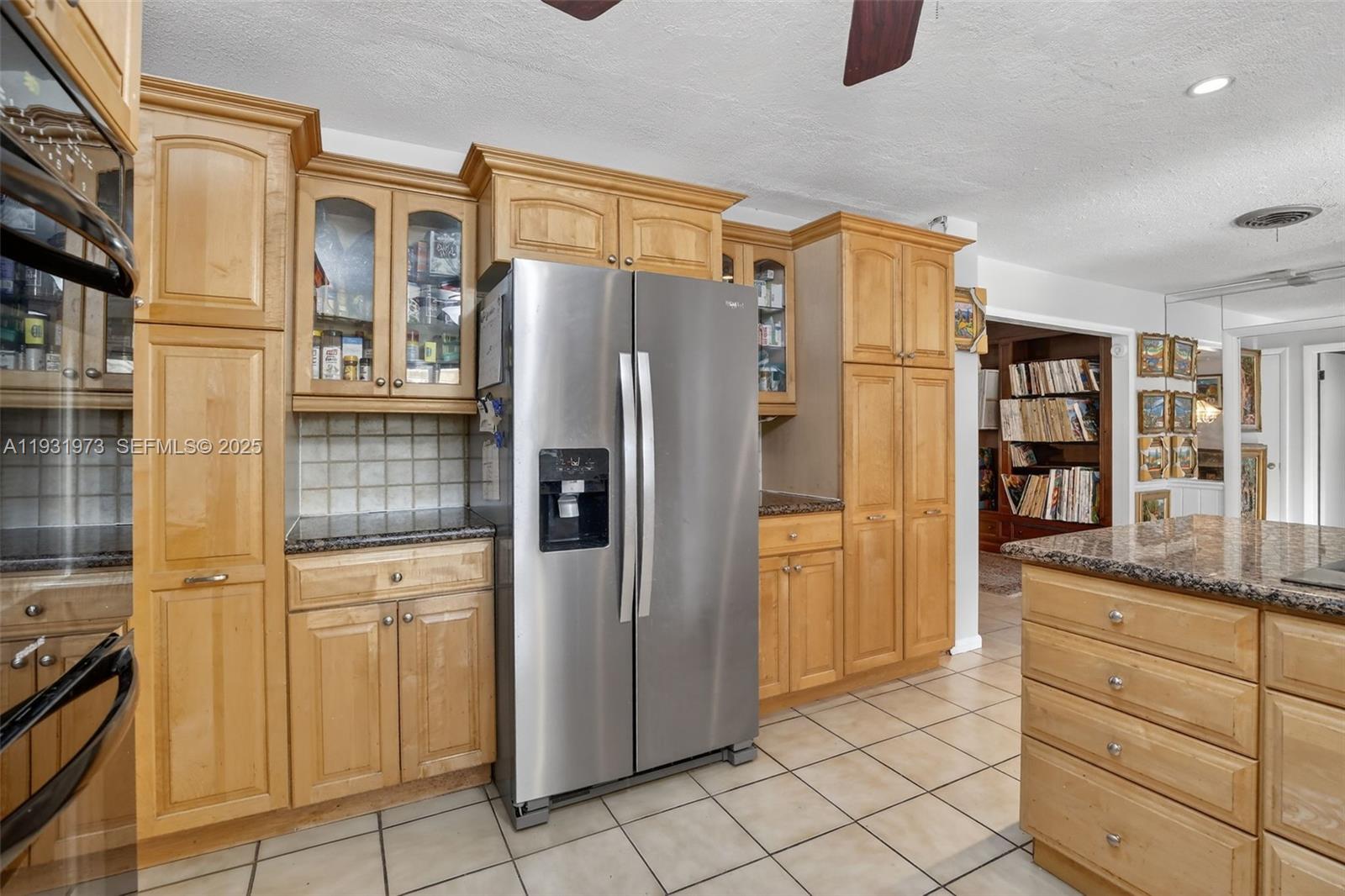 1051 W Tropical Way