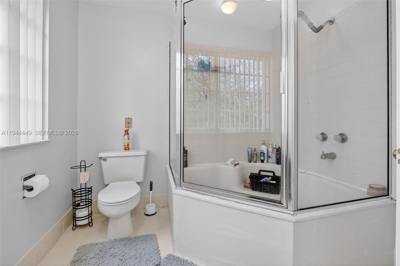 9481 Oak Grove Cir
