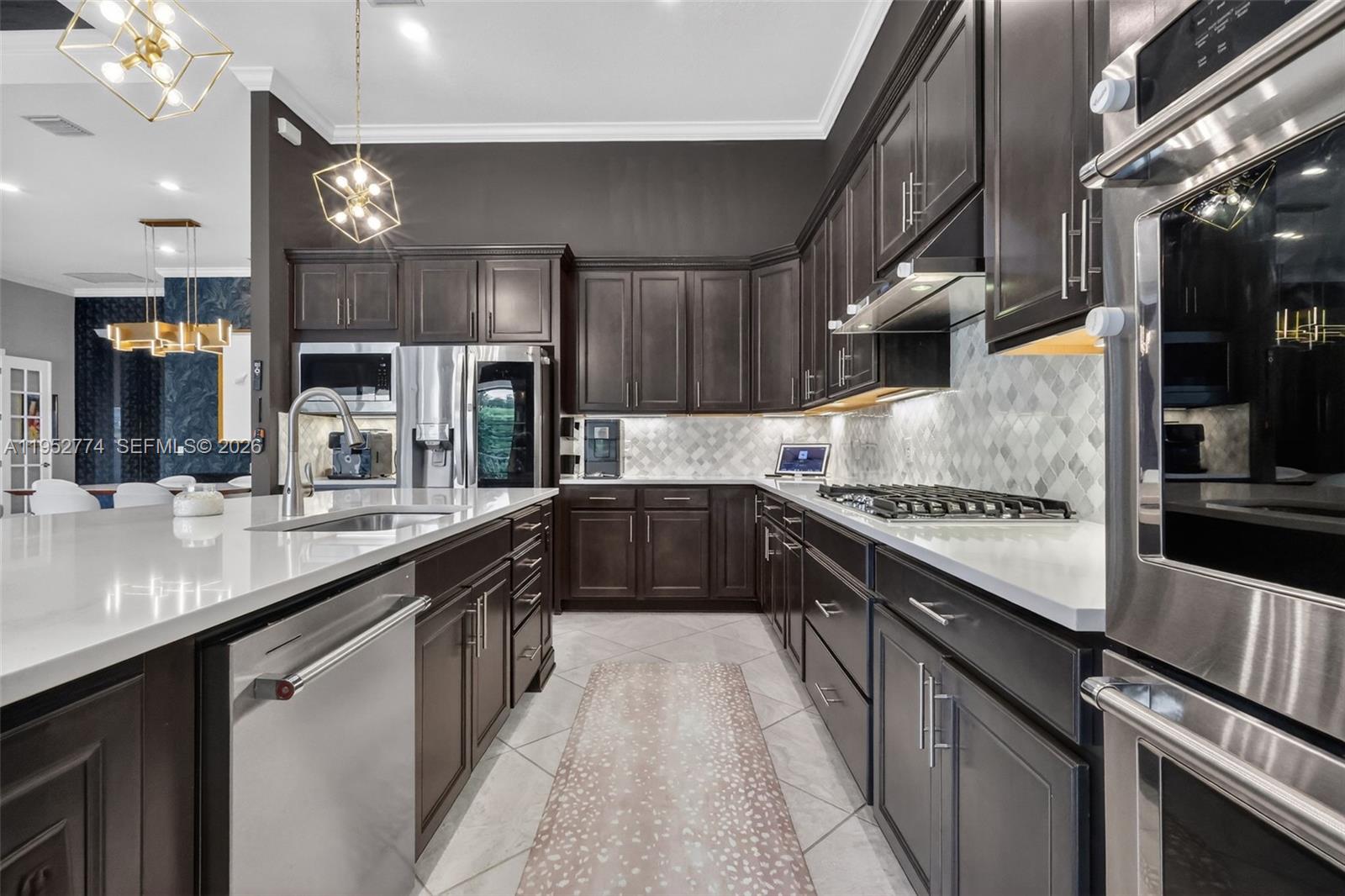8426 Vaulting Dr