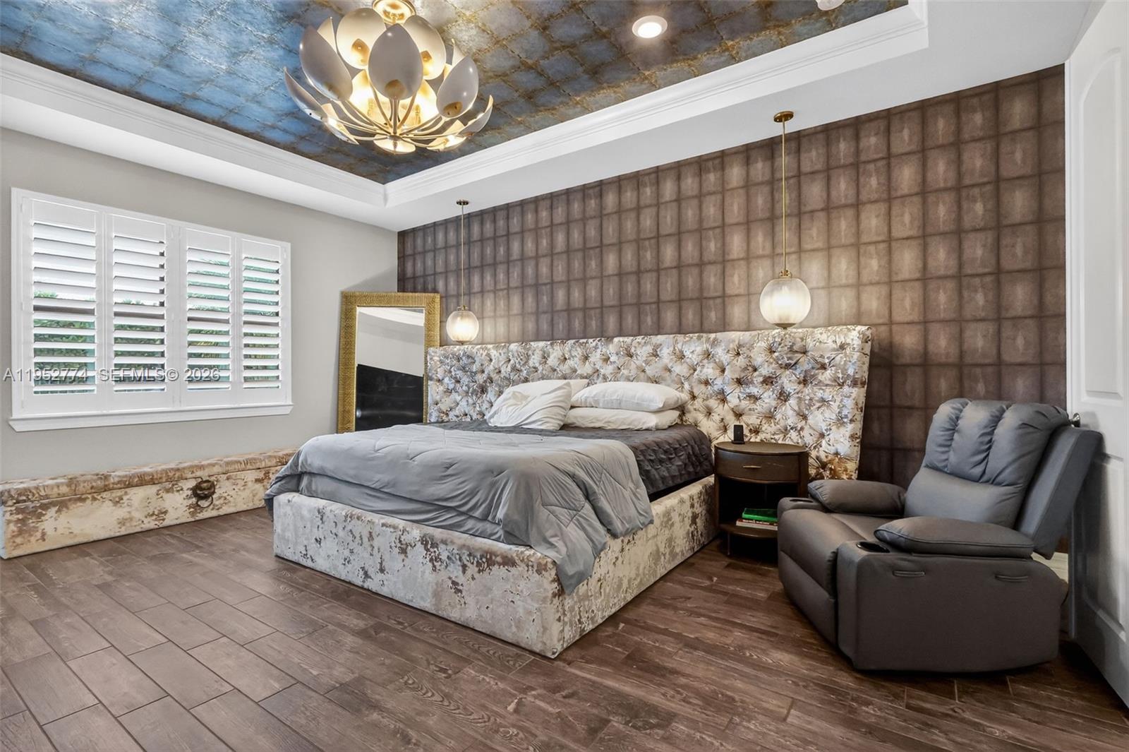 8426 Vaulting Dr