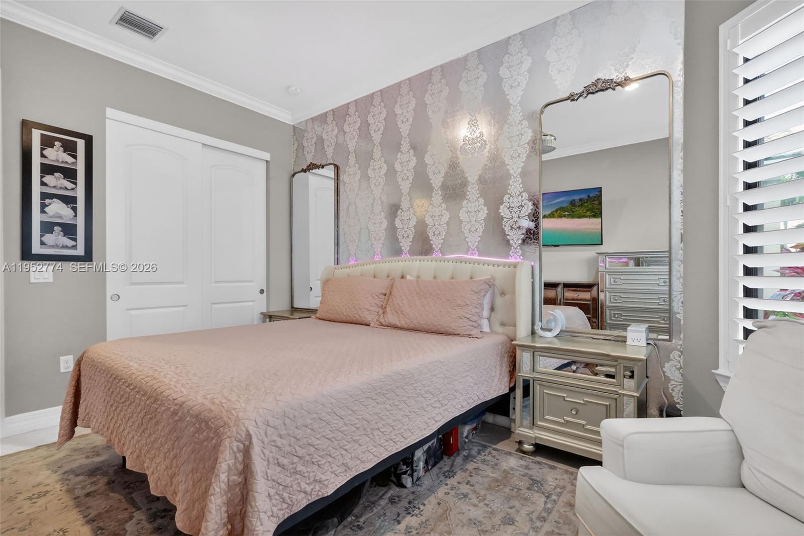 8426 Vaulting Dr