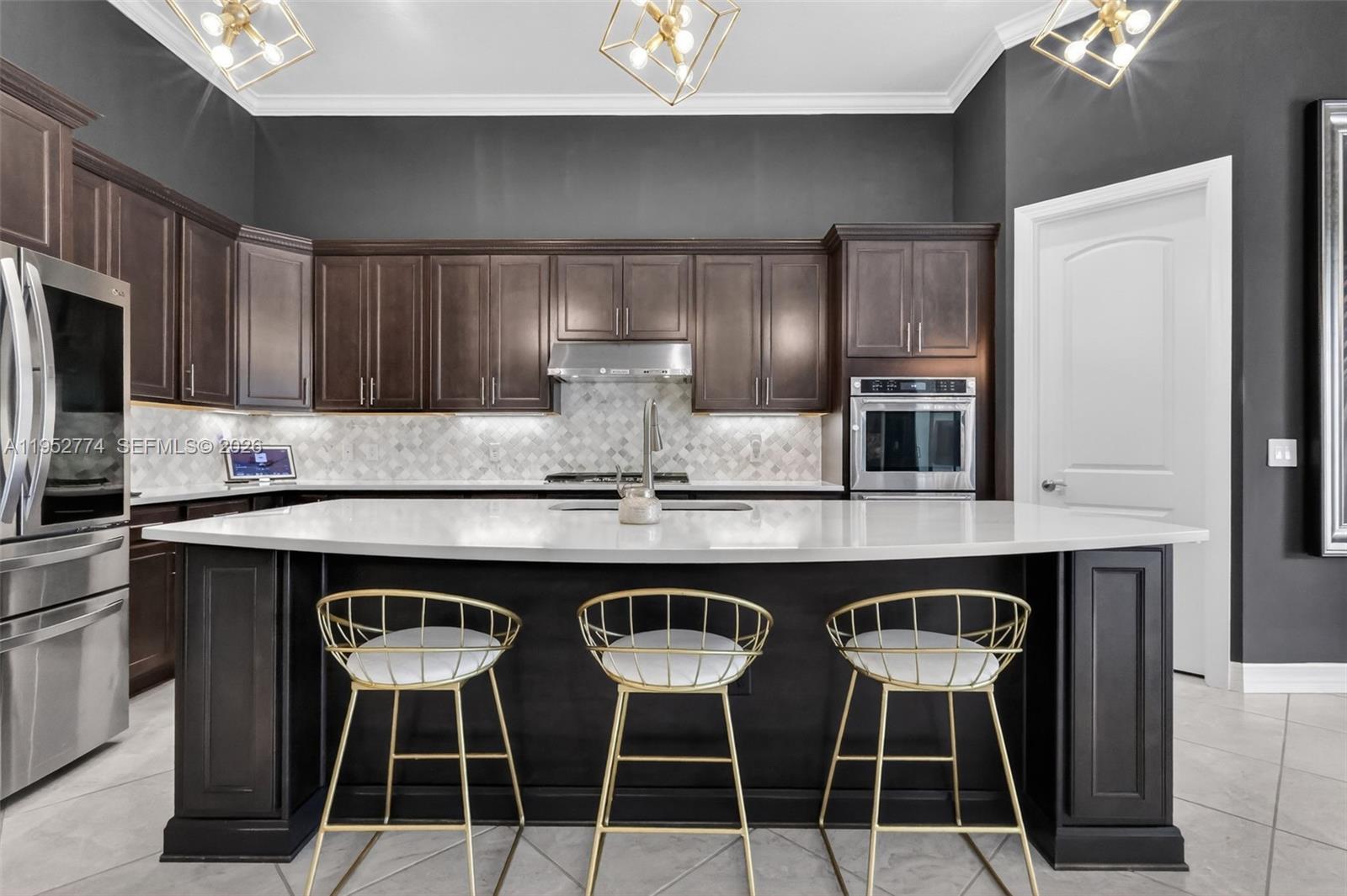 8426 Vaulting Dr