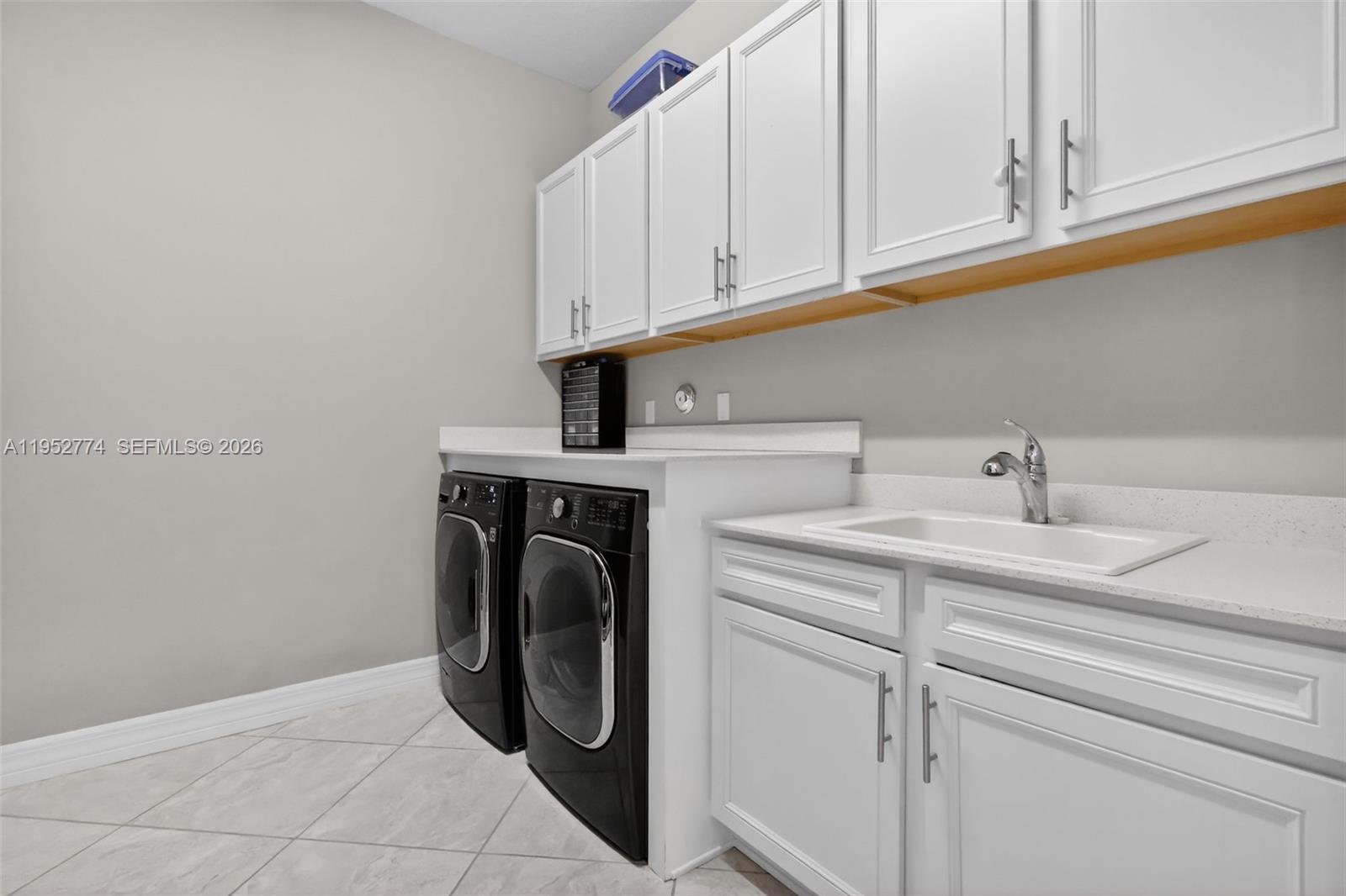 8426 Vaulting Dr