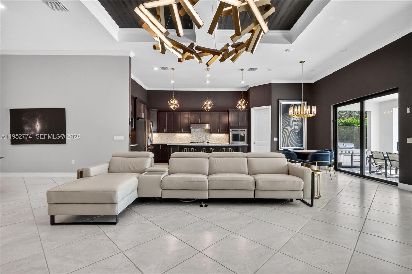 8426 Vaulting Dr