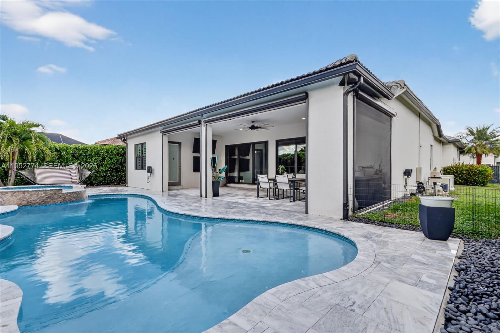 8426 Vaulting Dr