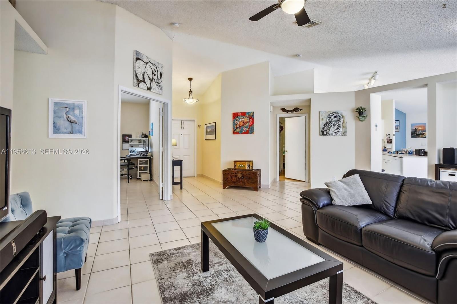 7306 NW 1st Mnr