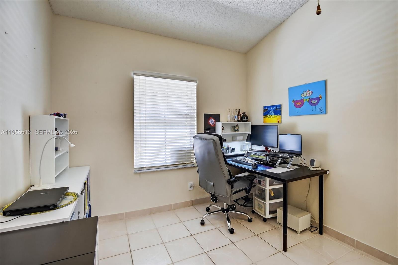 7306 NW 1st Mnr