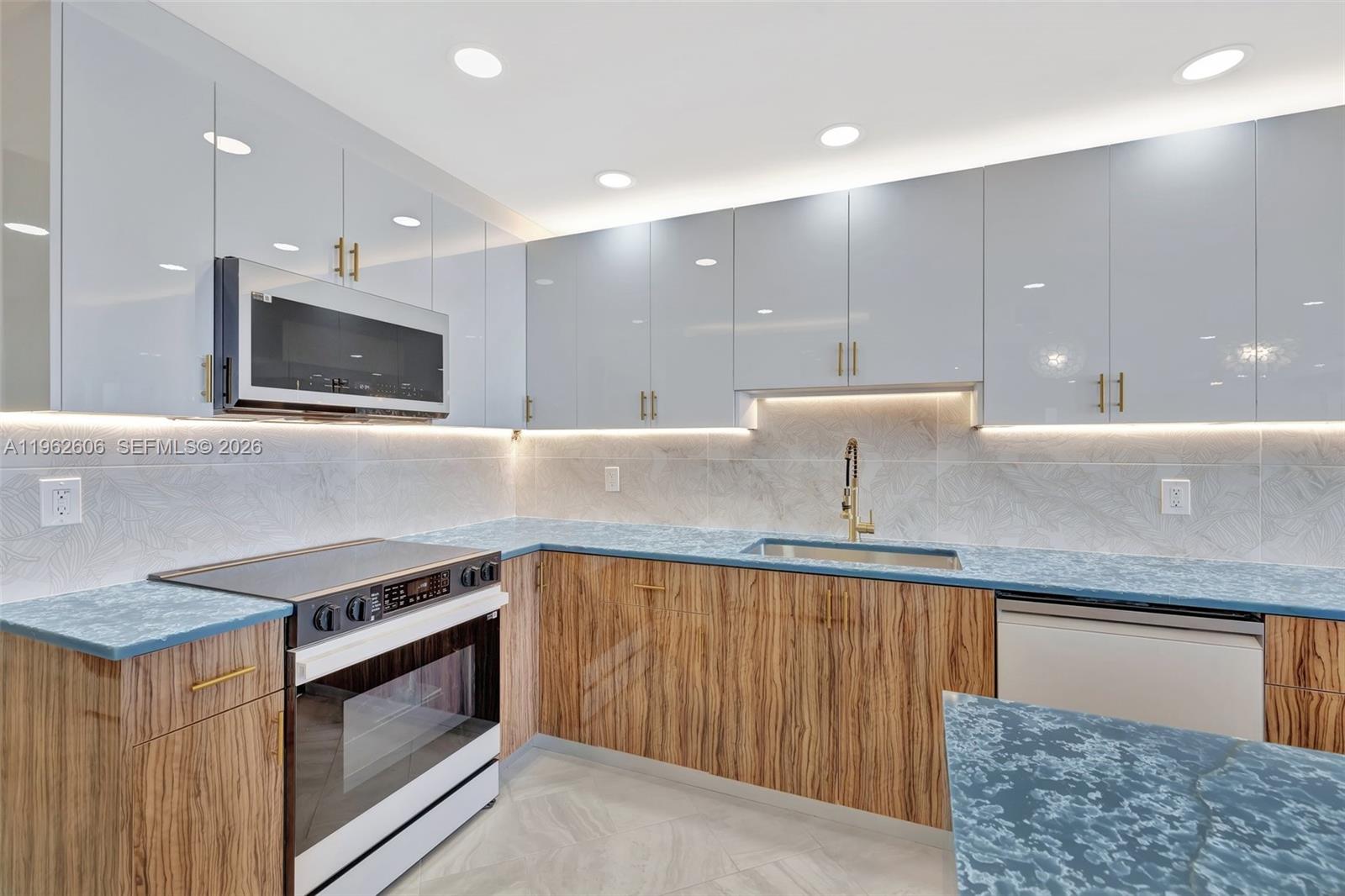 4100 Galt Ocean Dr # 1001