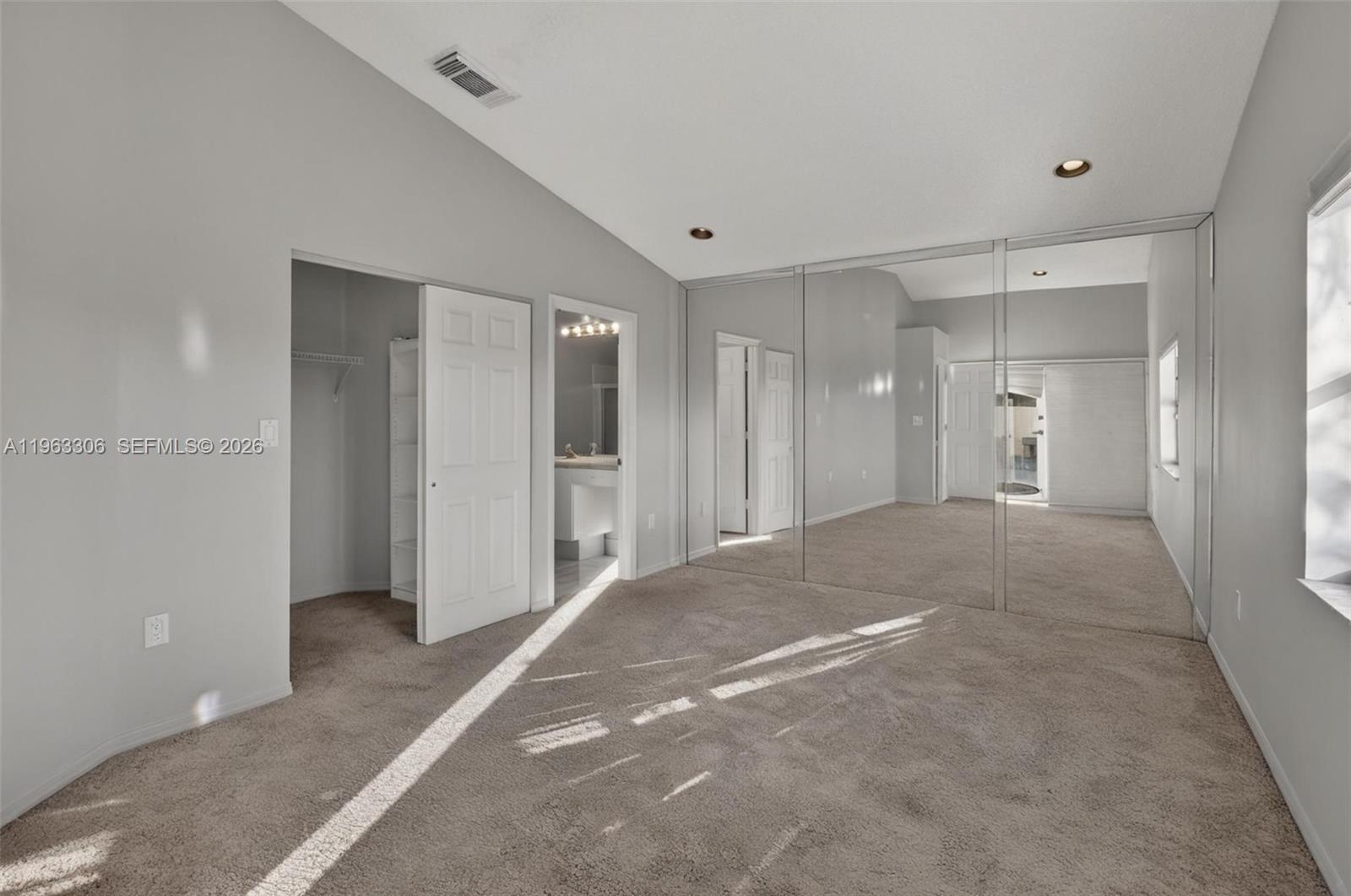 1150 Queen Palm Ct