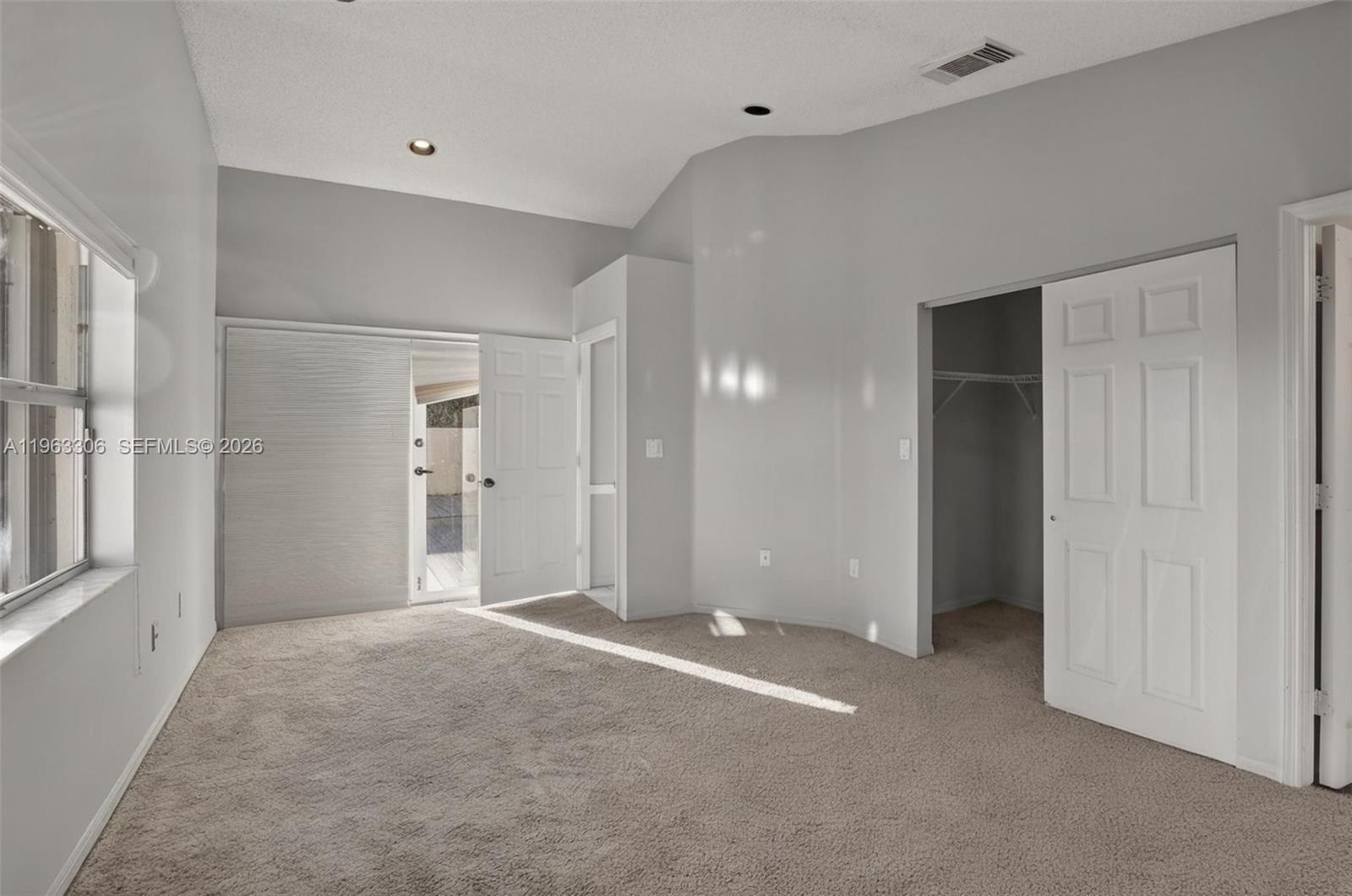 1150 Queen Palm Ct