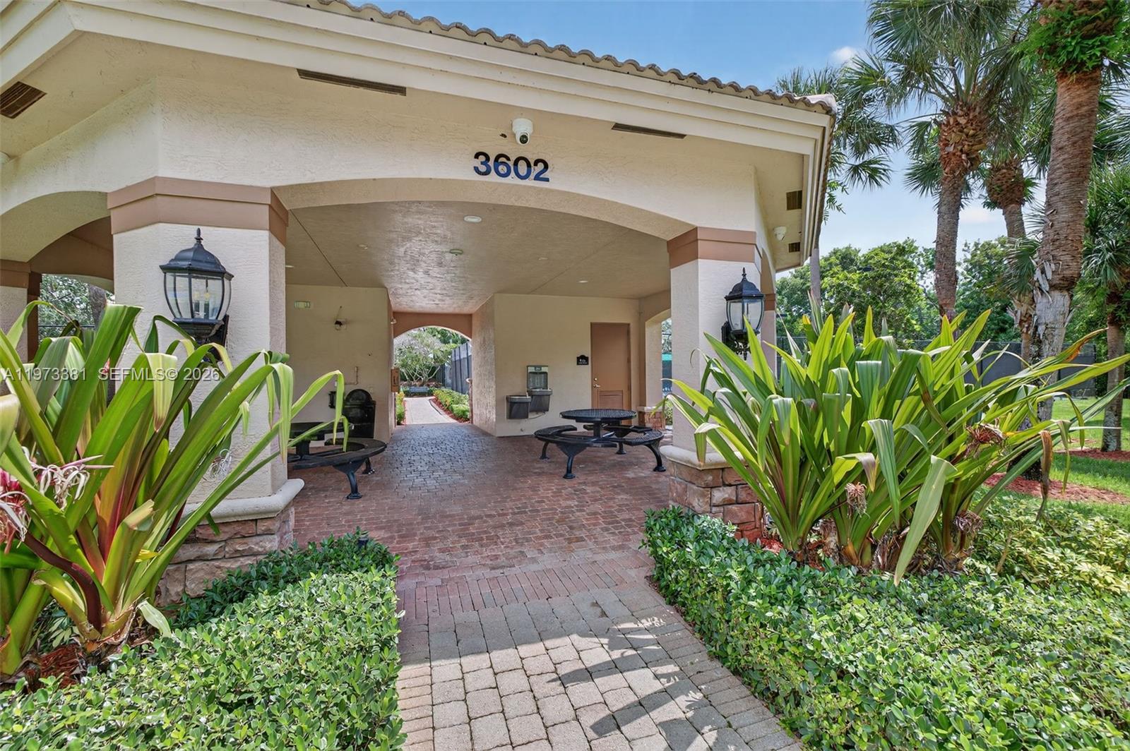 3792 Churchill Downs Dr