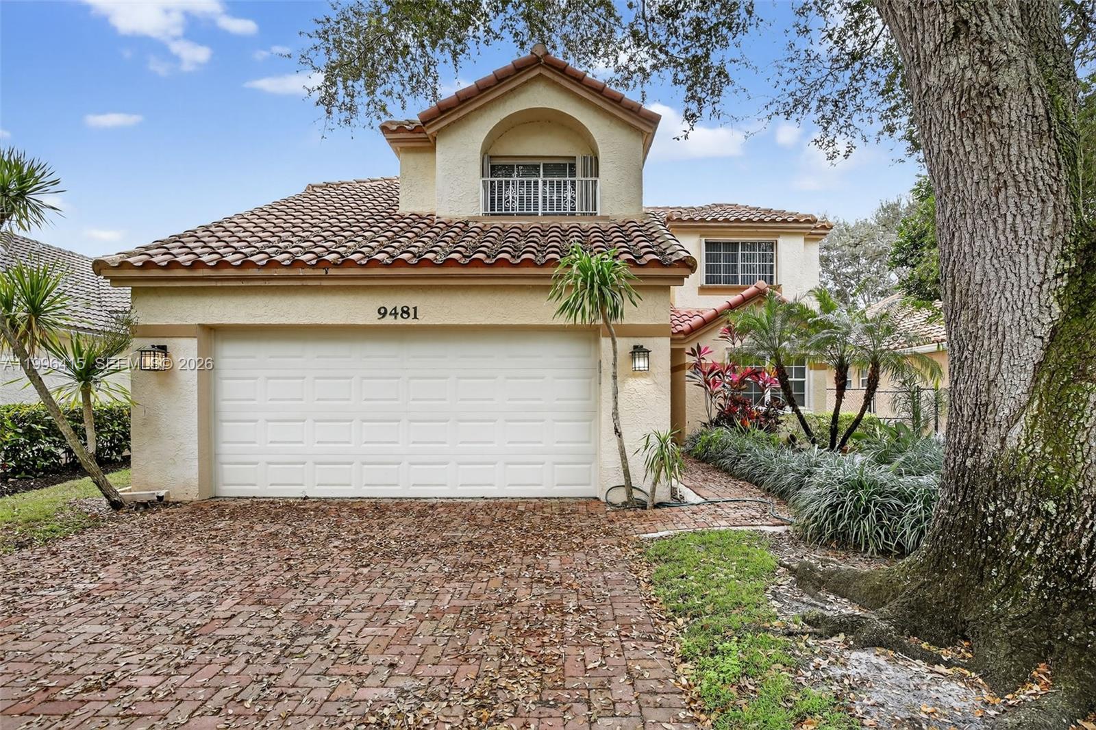 9481 Oak Grove Cir