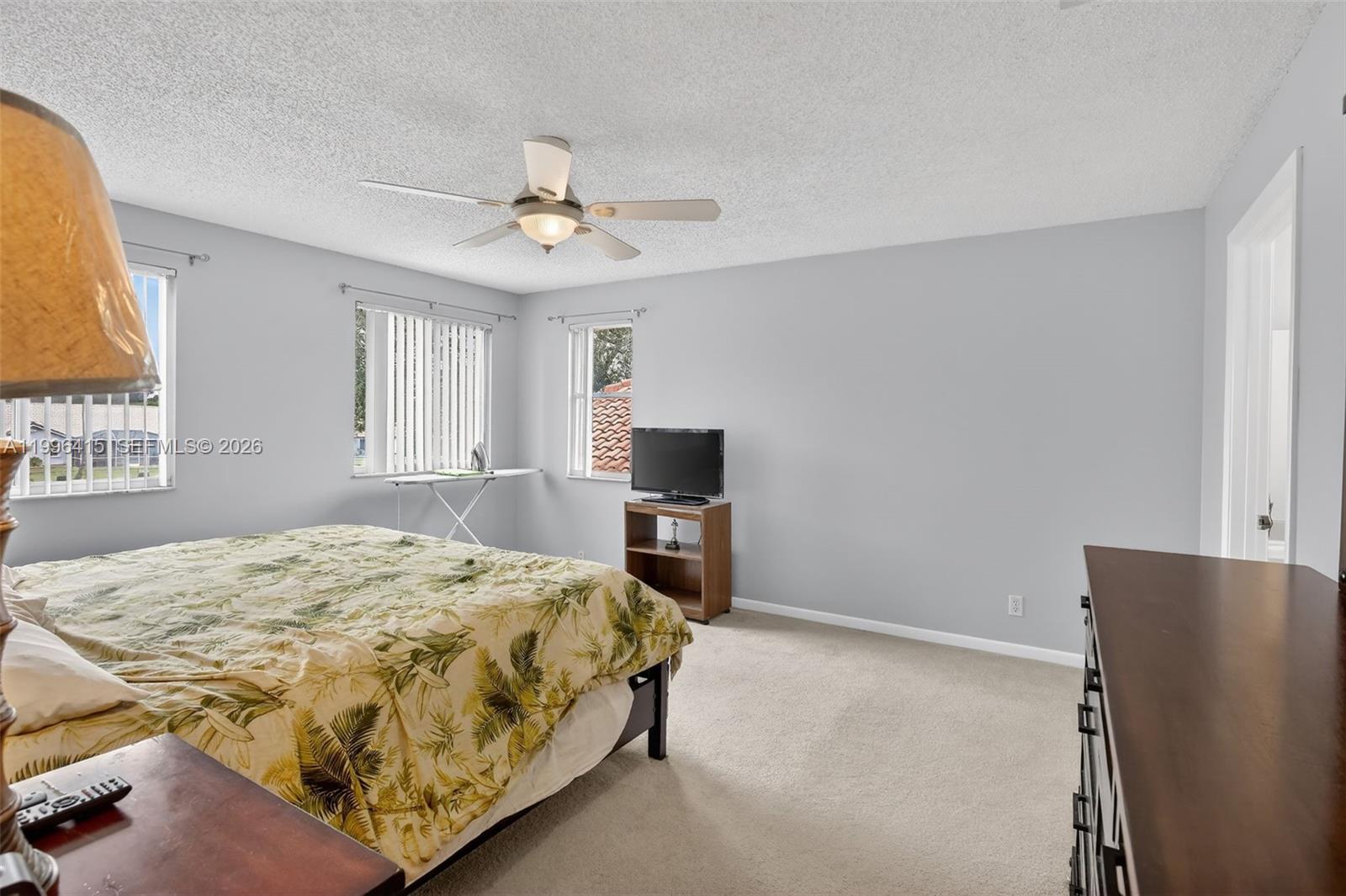 9481 Oak Grove Cir