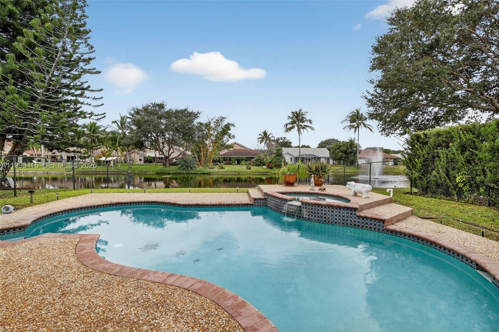 9481 Oak Grove Cir